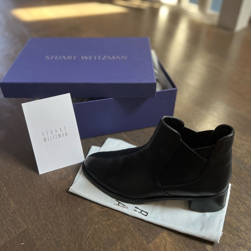 Stuart Weitzman Boots size 6.5-7.5 women’s
